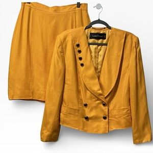Louis Féraud Paris Golden Ochre Yellow Blazer Skirt Suit Set Vintage 90s 42 / 12
